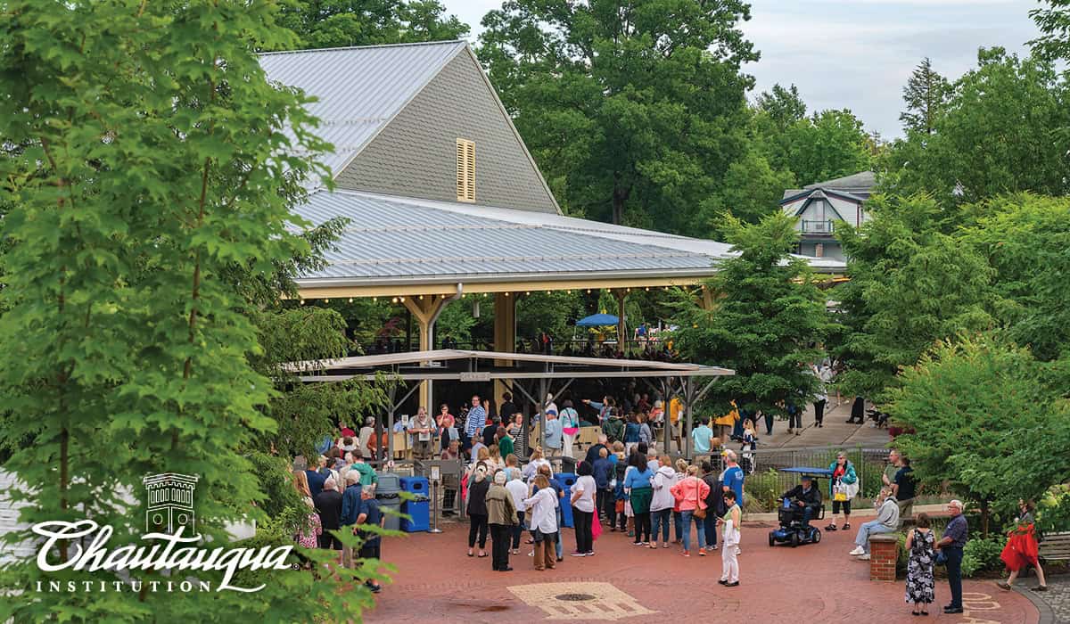 People lined up outside the Amphitheater gates